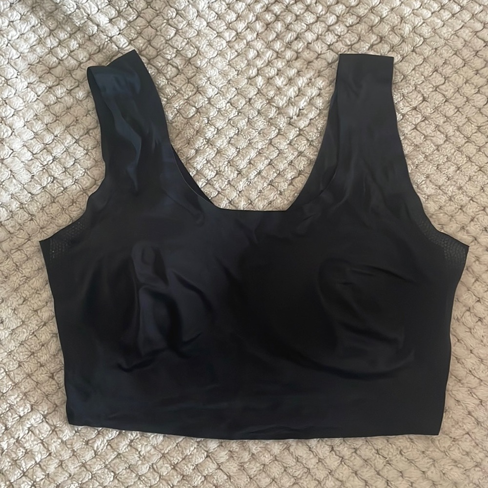 True & Co True Body Black Scoop Neck Bra MEDIUM